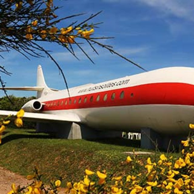 Une nuit insolite en avion – L&rsquo;éco-avion, un hébergement « recyclé »
